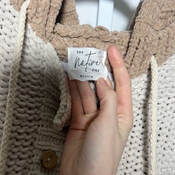 The Native One Women’s Chunky Knit Sweater With Button Detailing - Picture 7 of 8